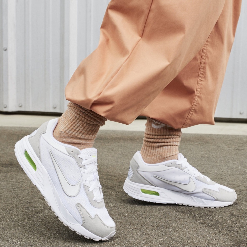 NWT Nike Air Max Solo Women’s Shoes